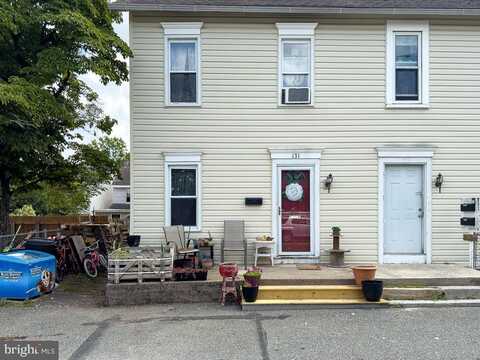 131 PEAR STREET, BOYERTOWN, PA 19512