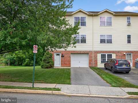 65 E 2ND STREET, ALBURTIS, PA 18011