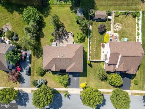 1540 SILO HILL LANE, BREINIGSVILLE, PA 18031