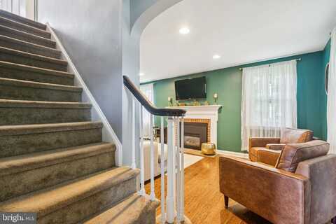 212 RAMBLING WAY, SPRINGFIELD, PA 19064