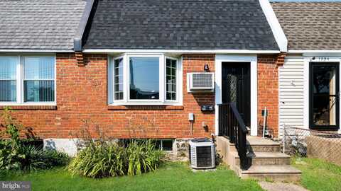1592 SUMMIT STREET, MARCUS HOOK, PA 19061