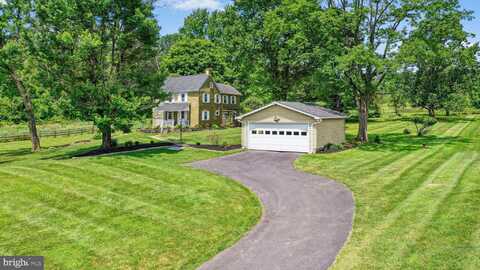 995 PASSER ROAD, COOPERSBURG, PA 18036