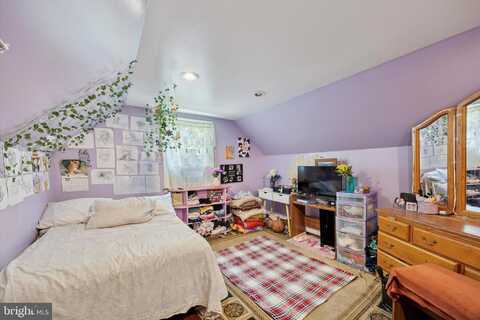 105 ENDFIELD, FEASTERVILLE TREVOSE, PA 19053