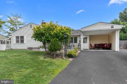 10 TWIN LEAF LANE, LEVITTOWN, PA 19054