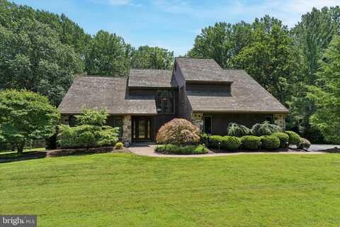 1076 HEARTSEASE DRIVE, WEST CHESTER, PA 19382