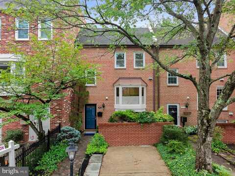 6913 MCLEAN PARK MANOR COURT, MCLEAN, VA 22101
