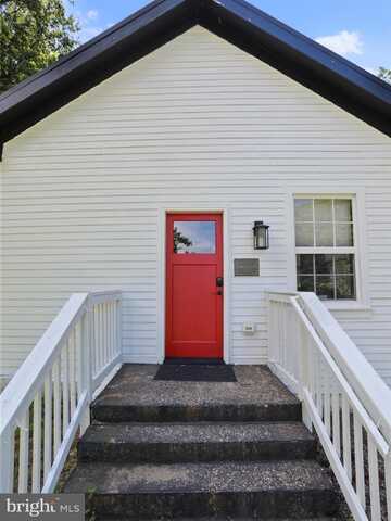 3692 CHERRY HILL ROAD, LINDEN, VA 22642