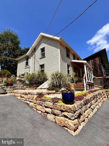 219 E BURROWS STREET, BELLEFONTE, PA 16823