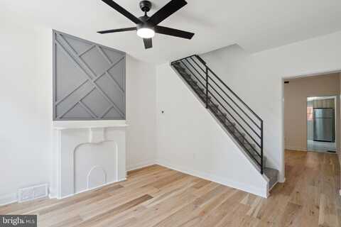 7 E OXFORD STREET, PHILADELPHIA, PA 19125