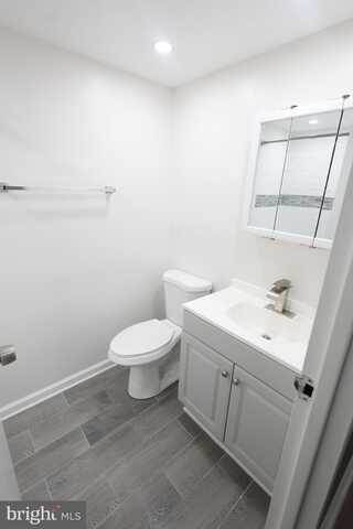 6984 HANOVER PARKWAY, GREENBELT, MD 20770
