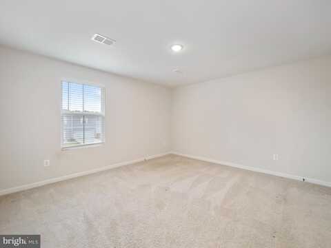 38 PREENING ROAD, HEDGESVILLE, WV 25427