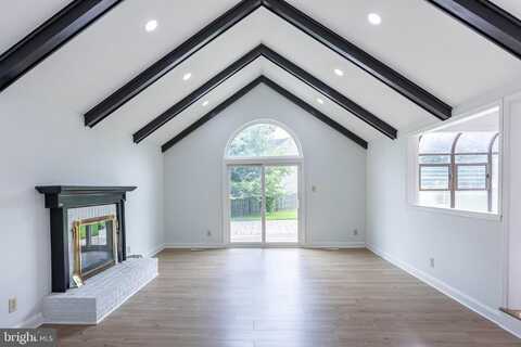 13 STAMFORD DRIVE, VOORHEES, NJ 08043