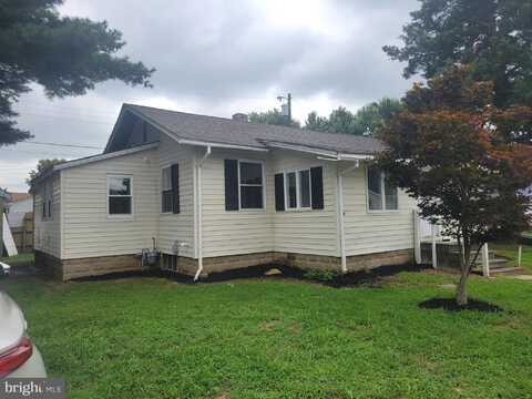 239 E ST, CARNEYS POINT, NJ 08069