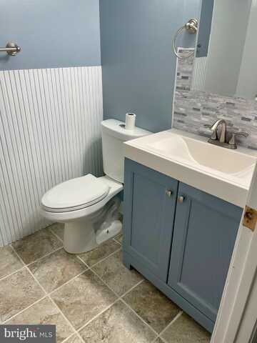 6 CRANBERRY COURT, MARLTON, NJ 08053