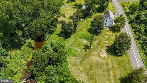 2310 ROSTKOWSKI ROAD, GREEN LANE, PA 18054