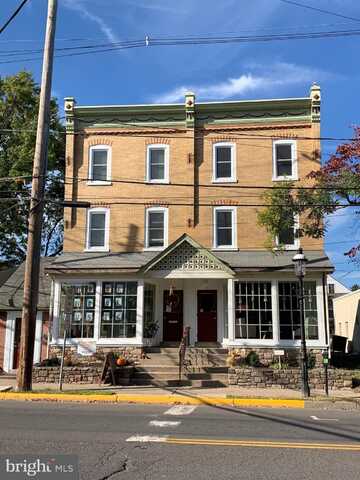11 N WEST STREET, DOYLESTOWN, PA 18901