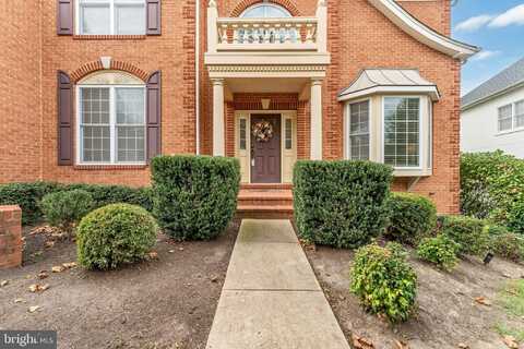 3913 ROLLING PADDOCK DRIVE, UPPER MARLBORO, MD 20772
