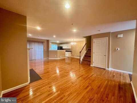 37 ESSEX COURT, NORRISTOWN, PA 19403