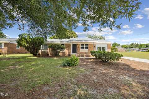 1028 Crayton Circle, Fayetteville, NC 28314