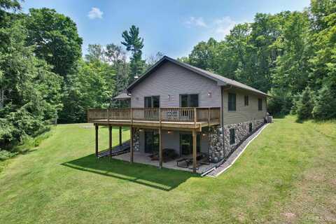 N4269 W Cisco Lake, Watersmeet, MI 49969