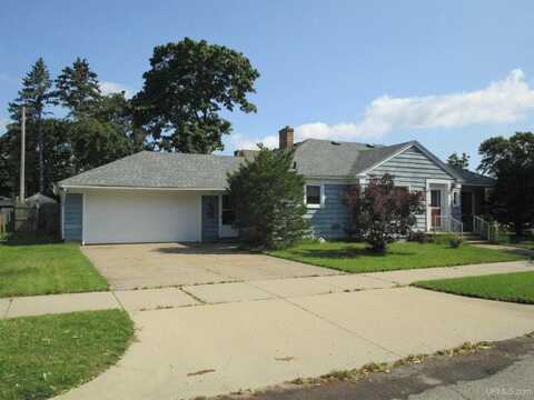 1102 S 10th, Escanaba, MI 49829