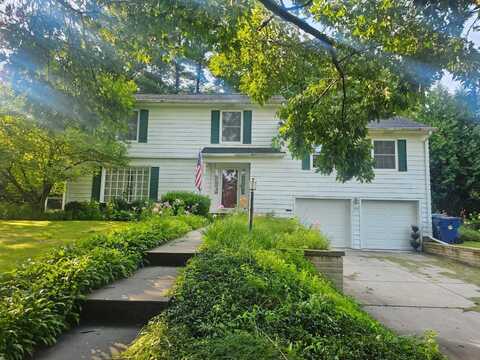 525 Prospect Blvd, Waterloo, IA 50701