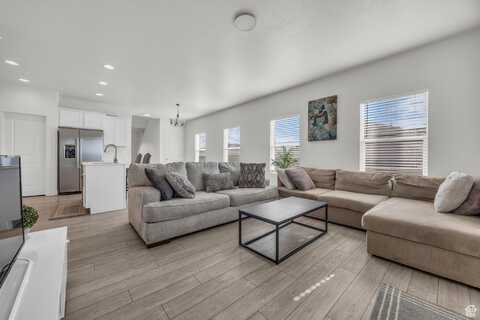 405 W DOMAIN, Grantsville, UT 84029