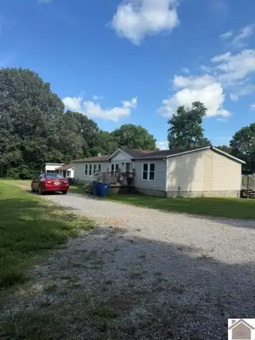 238 Kentucky 348, Symsonia, KY 42082