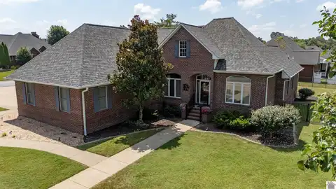 1879 Angelia Dr, Murray, KY 42071