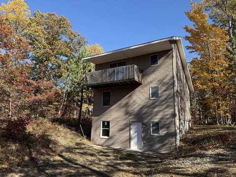5782 Club Road, Indian River, MI 49749