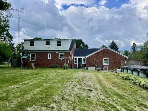 5251 E Mt Morris Road, Mount Morris, MI 48458
