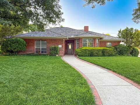 15 Glenbrook Drive, Borger, TX 79007