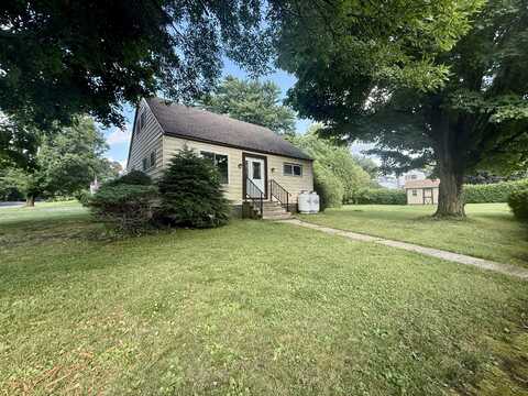 21 Sprague Street, Malone, NY 12953