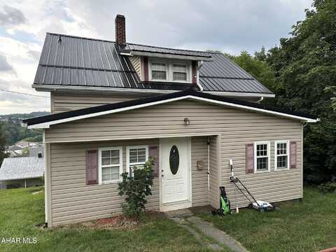 228 E 2nd Street, Everett, PA 15537