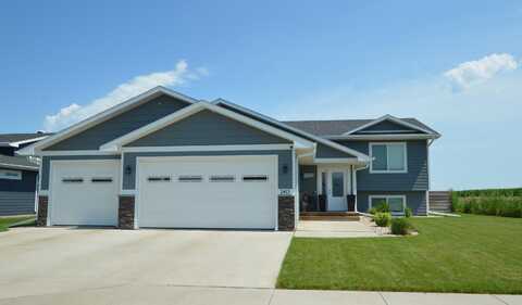 2413 S Lawson Street, Aberdeen, SD 57401