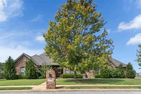 3427 N Briargate DR, Fayetteville, AR 72703
