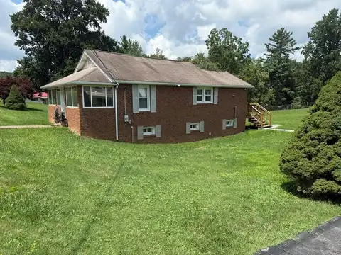 241 4th Street, BRADLEY, WV 25818