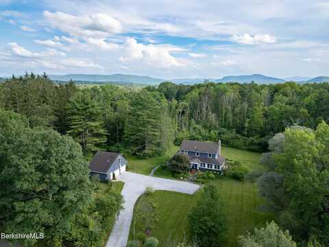 1 Old Tree Farm Rd, Stockbridge, MA 01262