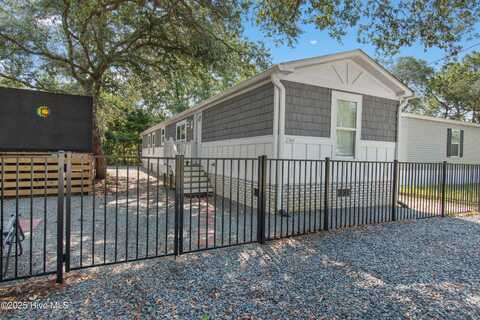 2744 Ocean View Avenue SW, Supply, NC 28462