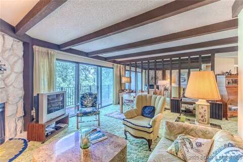 92 Waters Edge Ct 3B, Lake Ozark, MO 65049