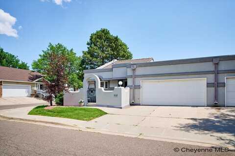 5715 LAKOTA LN, Cheyenne, WY 82009