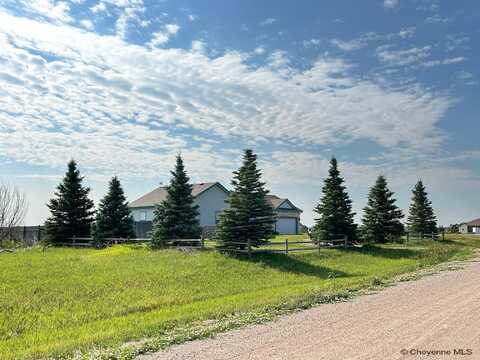 6901 MCKENZIE LOOP, Cheyenne, WY 82009