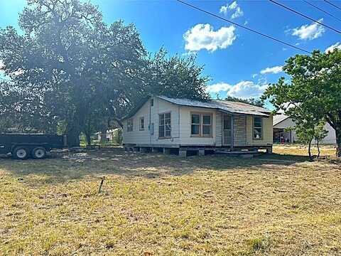 1207 Florida, Pleasanton, TX 78064