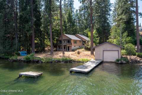 11879 W Riverview Dr, Post Falls, ID 83854