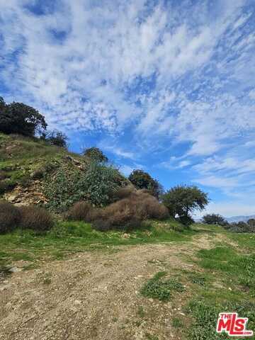 0 Newcomb Dr, Sherman Oaks, CA 91423