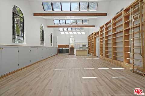 28828 Selfridge Dr, Malibu, CA 90265