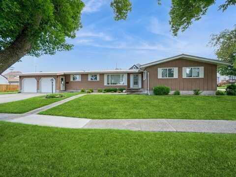 302 1st Street, Keystone, IA 52249