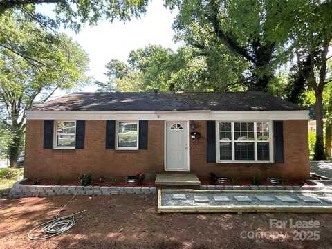 2818 Ravencroft Drive, Charlotte, NC 28208