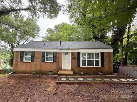 2818 Ravencroft Drive, Charlotte, NC 28208