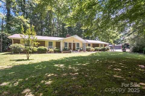 106 E Laurel Lane, Etowah, NC 28729